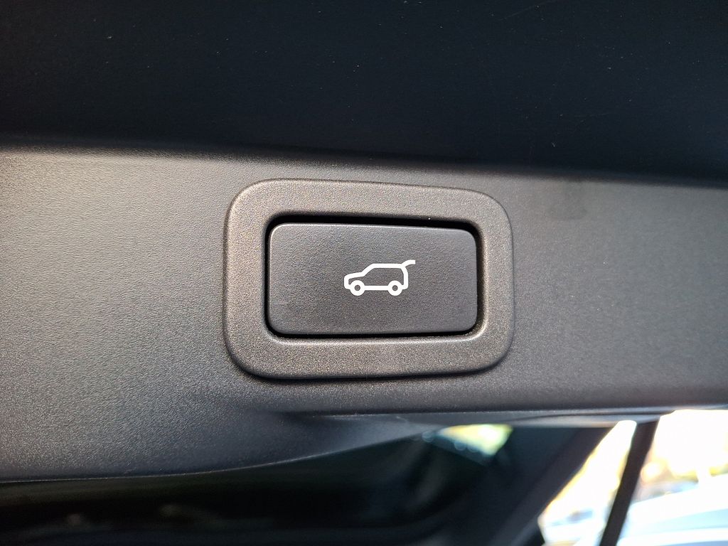 Thumbnail: 2022 Land Rover Range Rover Sport - 27