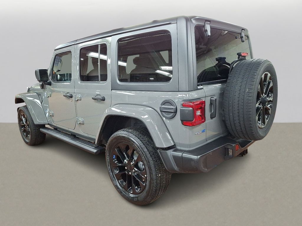 2023 Jeep Wrangler Sahara 6