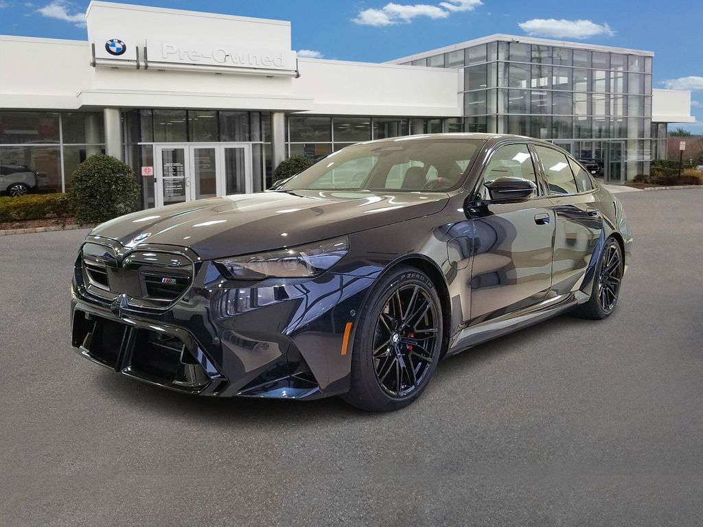 Thumbnail: 2026 BMW M5 - 1
