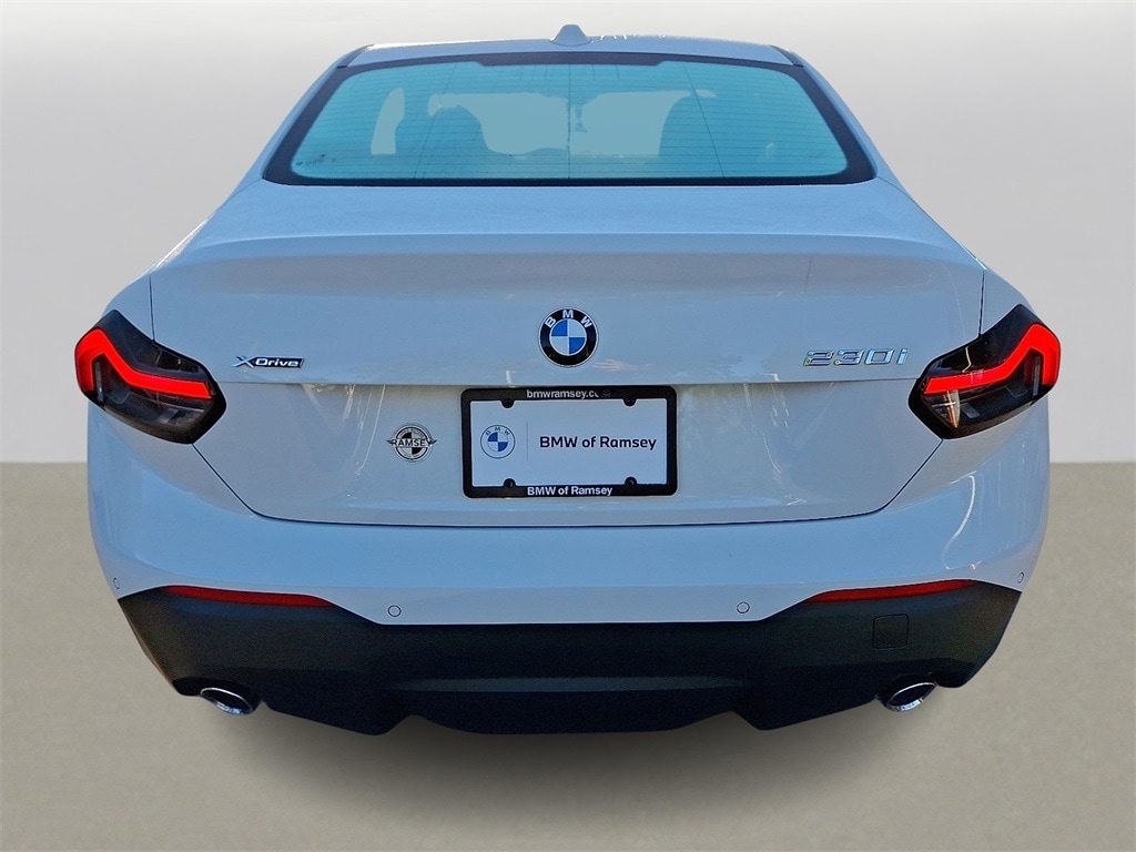 Thumbnail: 2025 BMW 2 Series - 4