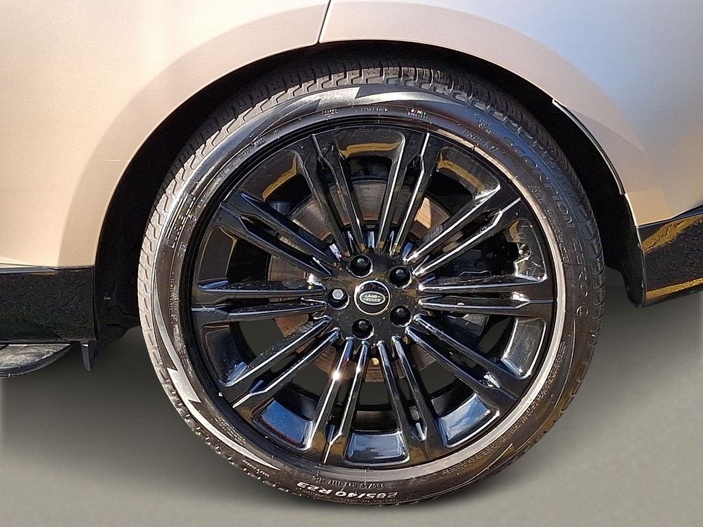 Thumbnail: 2023 Land Rover Range Rover - 5