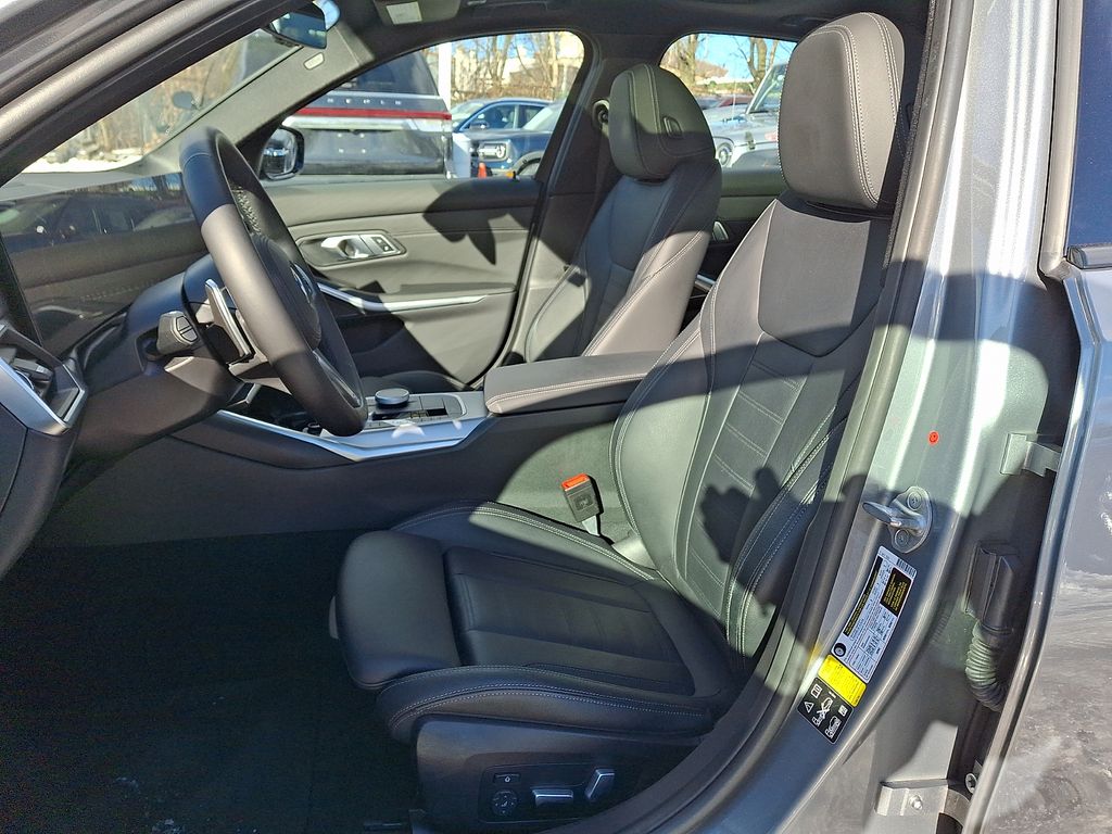 Thumbnail: 2023 BMW 3 Series - 9