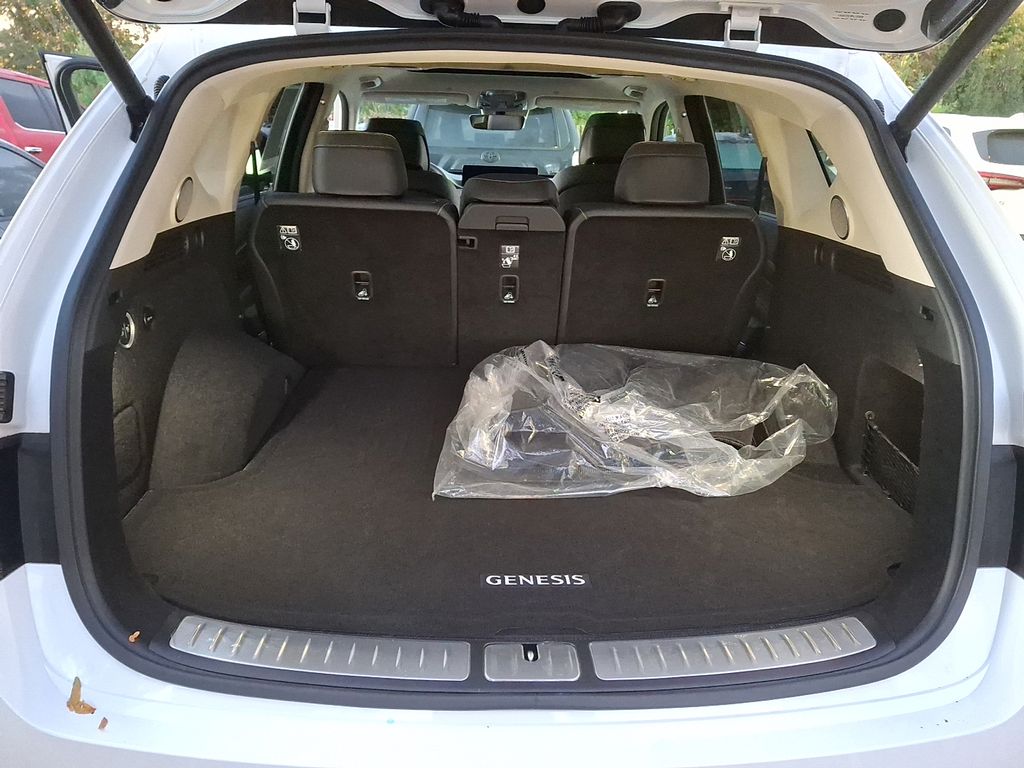 Thumbnail: 2023 Genesis GV80 - 26