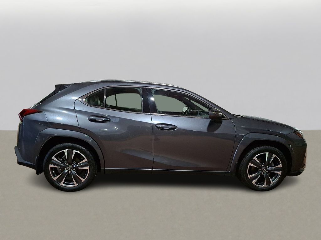 Thumbnail: 2023 Lexus UX - 4