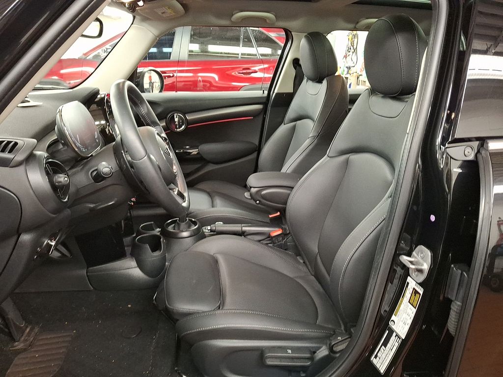 Thumbnail: 2024 MINI Cooper Hardtop - 10