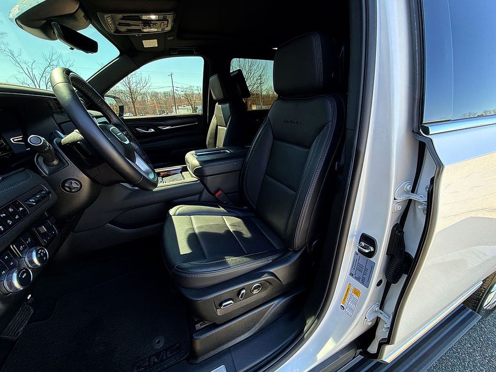 Thumbnail: 2024 GMC Yukon - 19