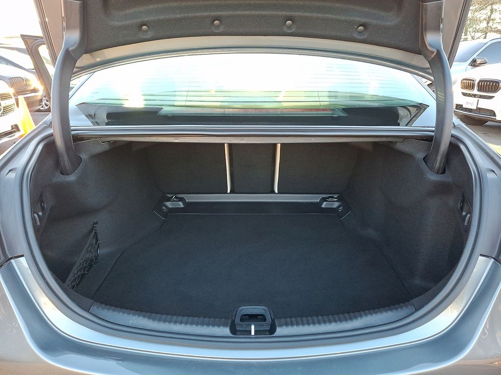 Thumbnail: 2022 Mercedes-Benz C-Class - 25