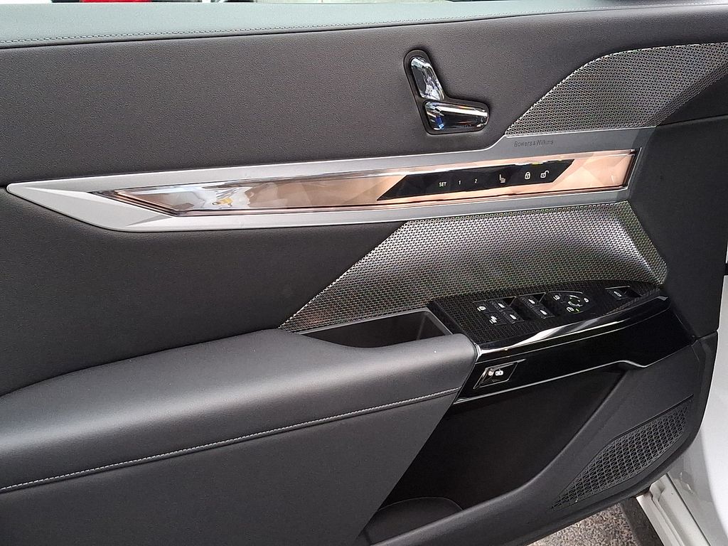 Thumbnail: 2023 BMW 7 Series - 8