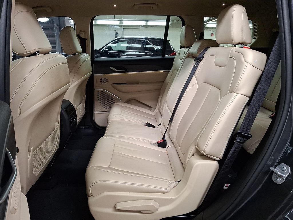 Thumbnail: 2022 Jeep Grand Cherokee - 7