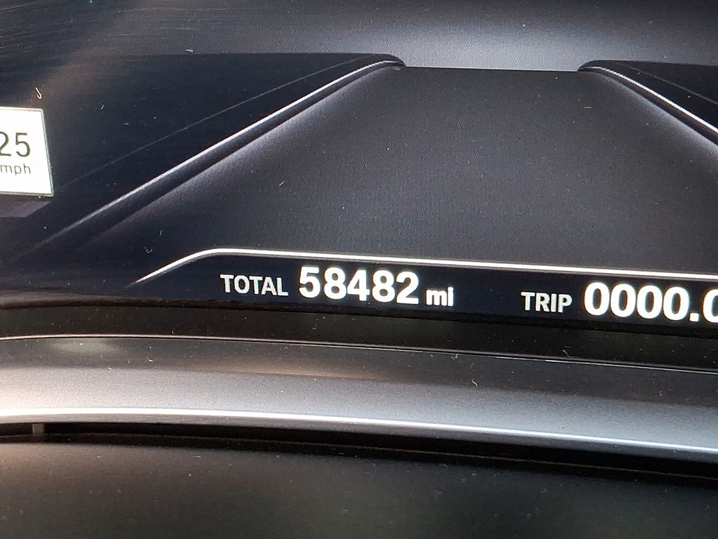 Thumbnail: 2019 BMW 7 Series - 16