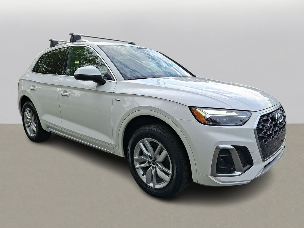 Thumbnail: 2022 Audi Q5 - 3