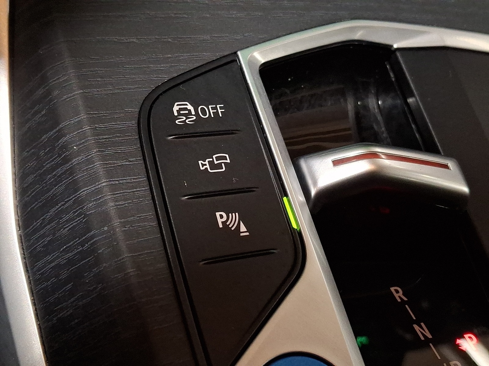 Thumbnail: 2025 BMW i4 - 18