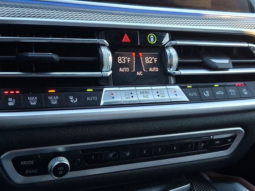 Thumbnail: 2022 BMW X6 - 12