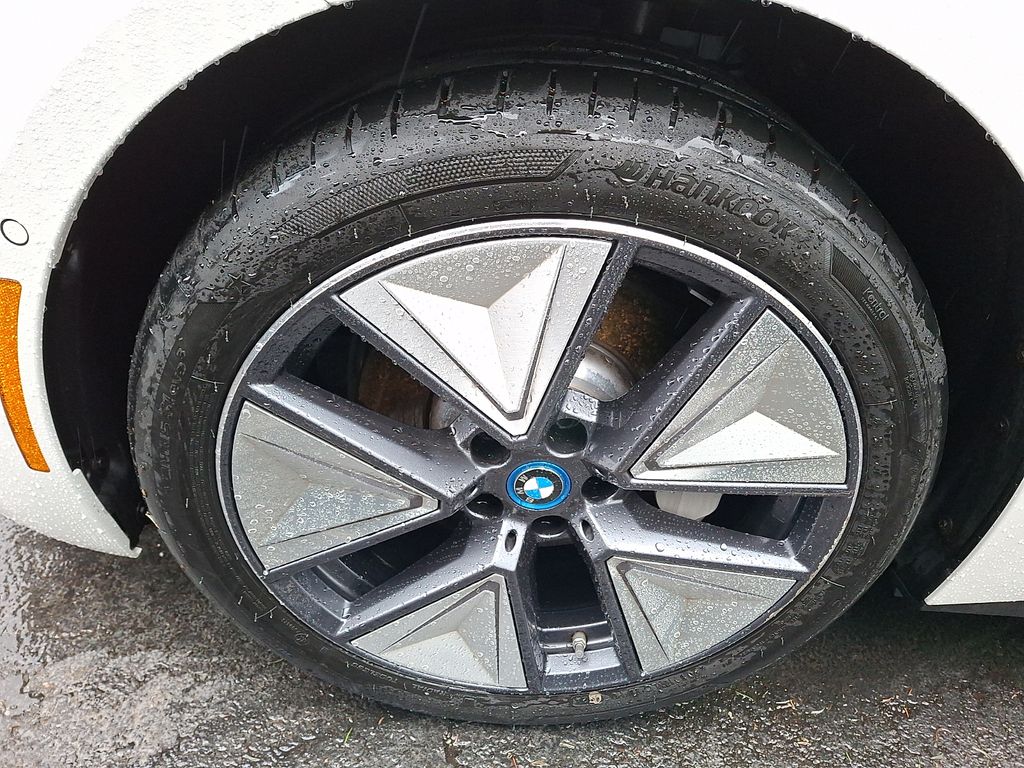 Thumbnail: 2023 BMW i4 - 7