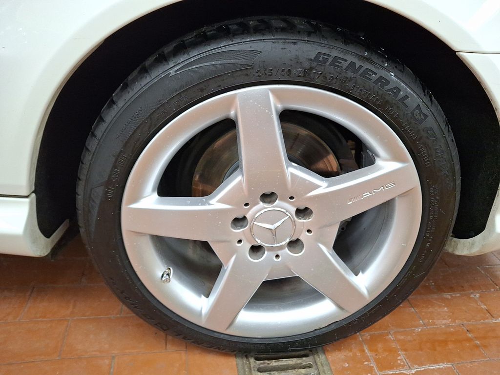 Thumbnail: 2008 Mercedes-Benz CLK - 6