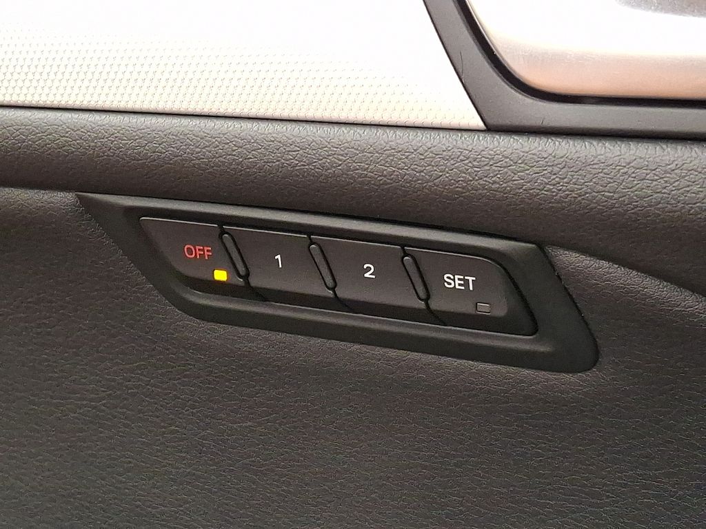 Thumbnail: 2016 Audi Q5 - 23