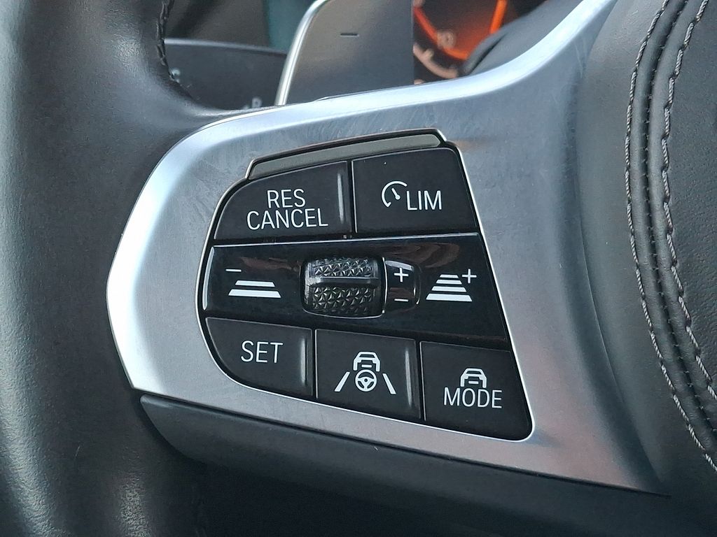 Thumbnail: 2022 BMW X6 - 15