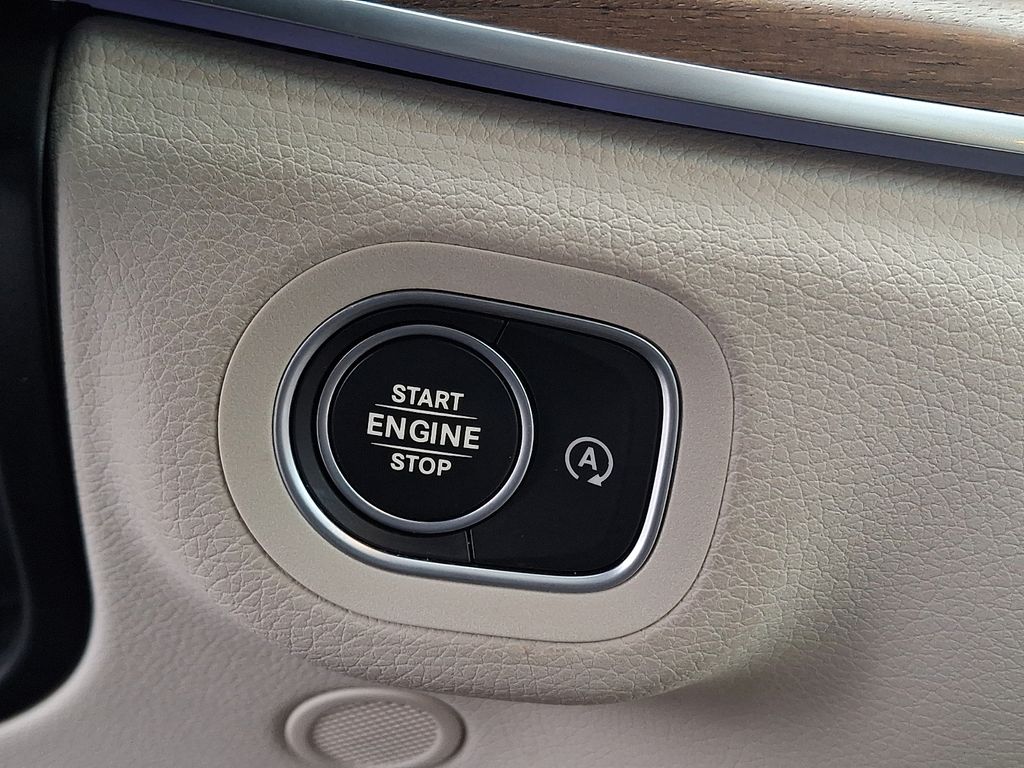 Thumbnail: 2024 Mercedes-Benz GLS - 17