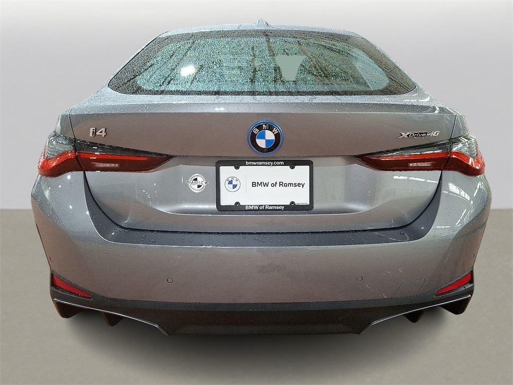 Thumbnail: 2025 BMW i4 - 5