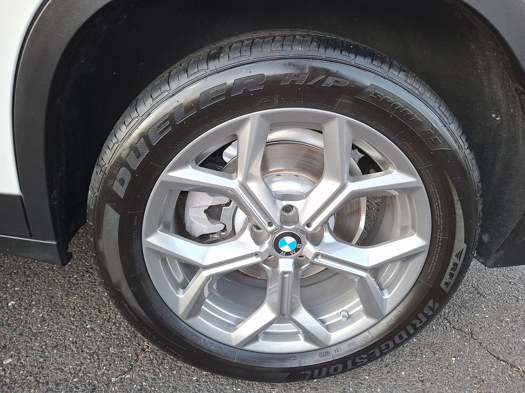 Thumbnail: 2023 BMW X4 - 6