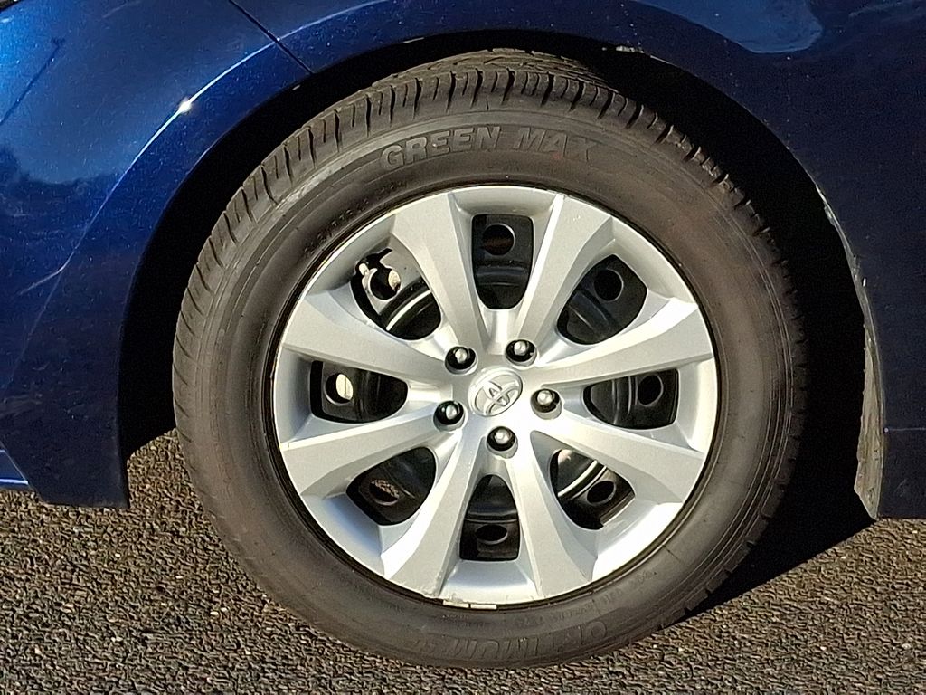 Thumbnail: 2023 Toyota Corolla - 4