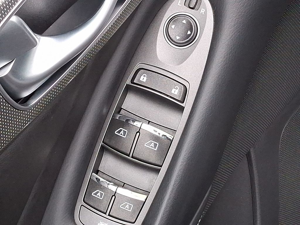 Thumbnail: 2018 INFINITI Q50 - 25