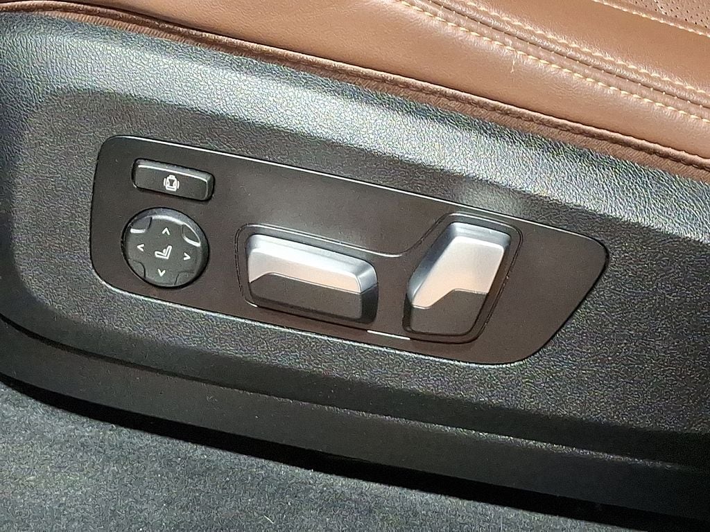 Thumbnail: 2023 BMW X5 - 11