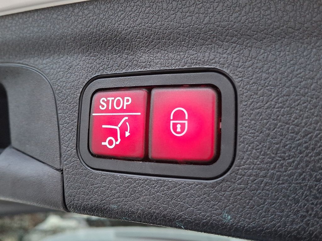 Thumbnail: 2020 Mercedes-Benz GLE - 26