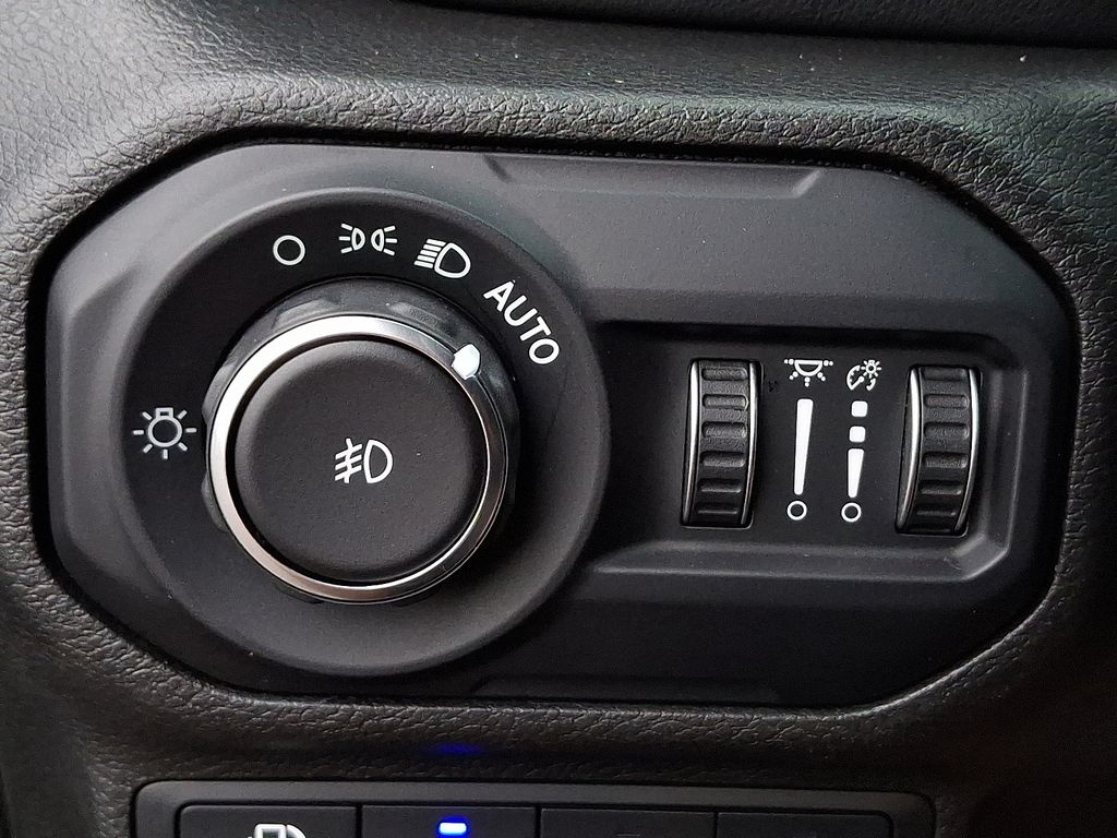 Thumbnail: 2022 Jeep Wrangler - 19