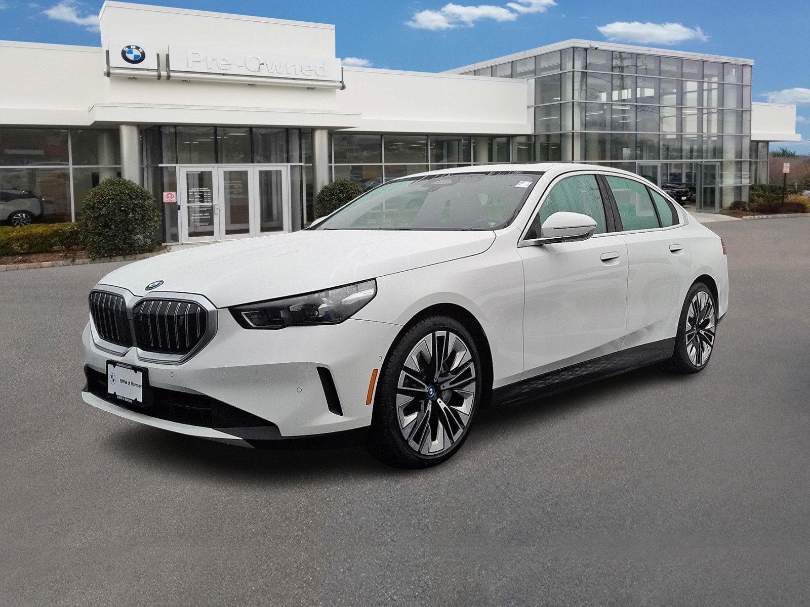 2025 BMW i5 xDrive40 -
                  Ramsey, NJ