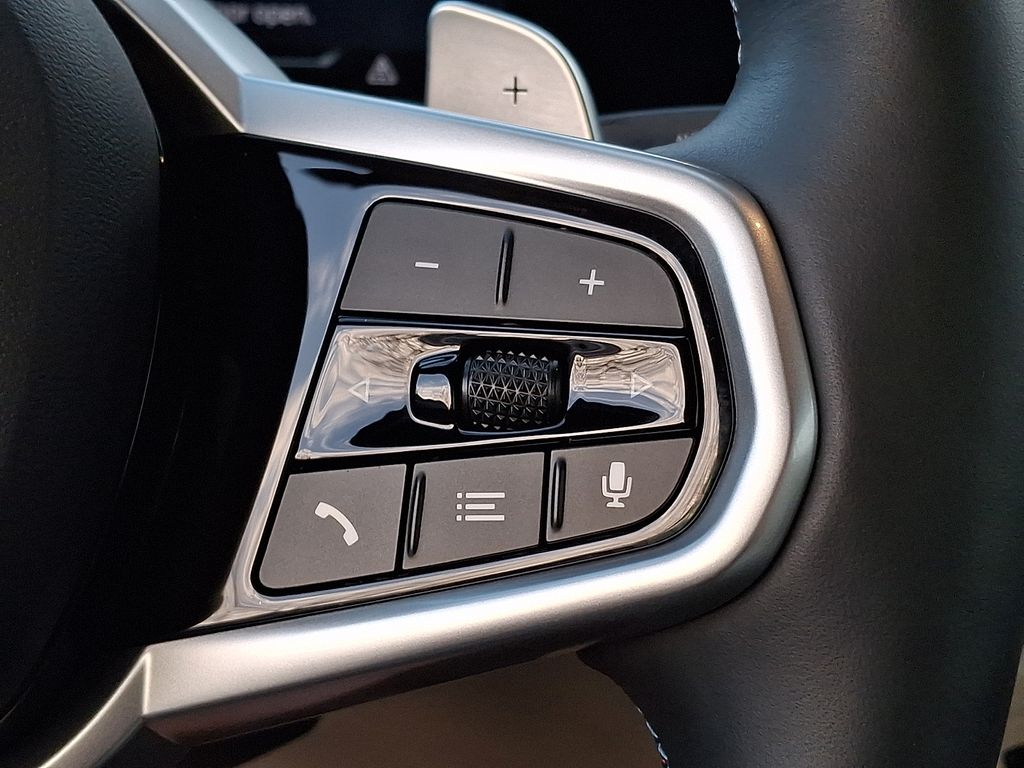 Thumbnail: 2025 BMW 4 Series - 18