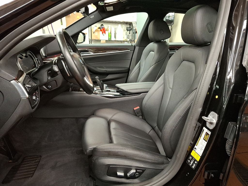 Thumbnail: 2019 BMW 5 Series - 10