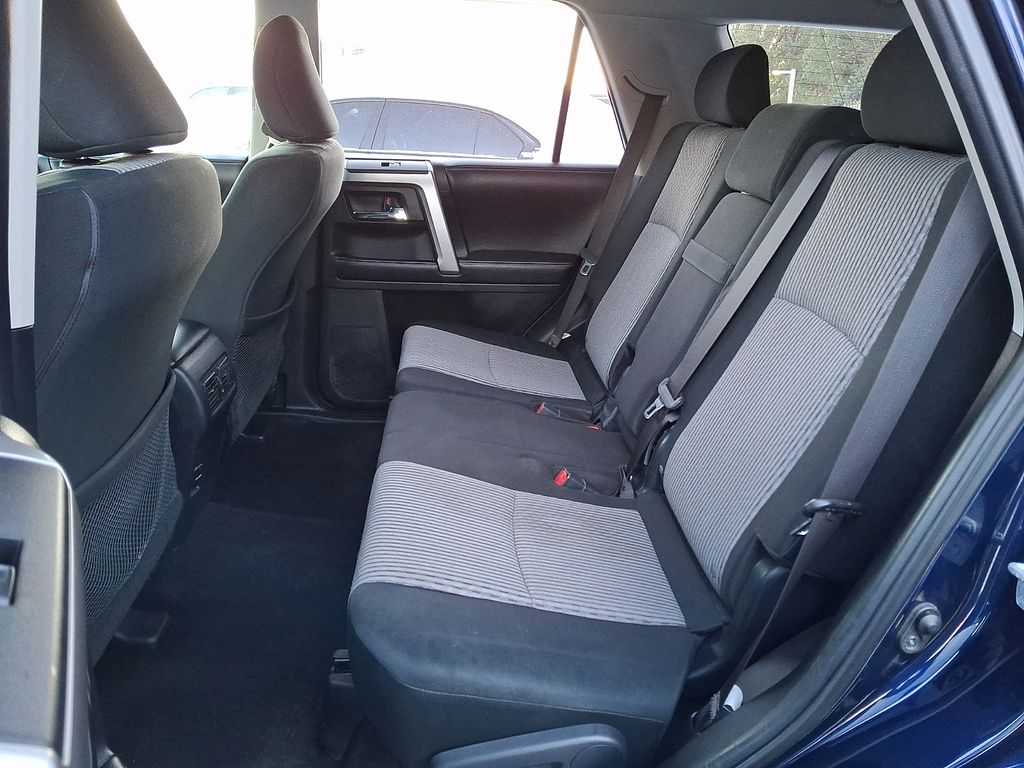 Thumbnail: 2017 Toyota 4Runner - 7