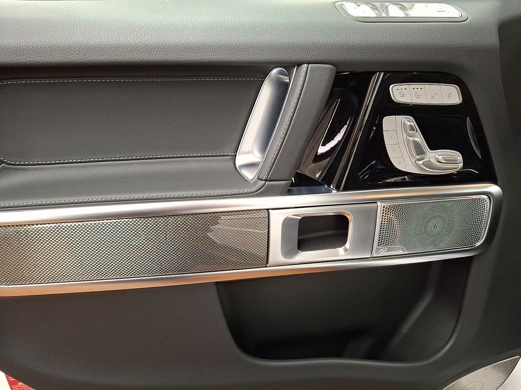 Thumbnail: 2025 Mercedes-Benz G-Class - 8