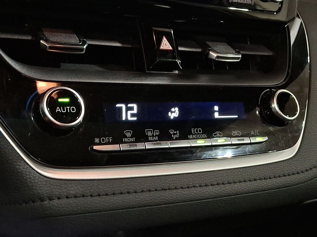 Thumbnail: 2022 Toyota Corolla - 9