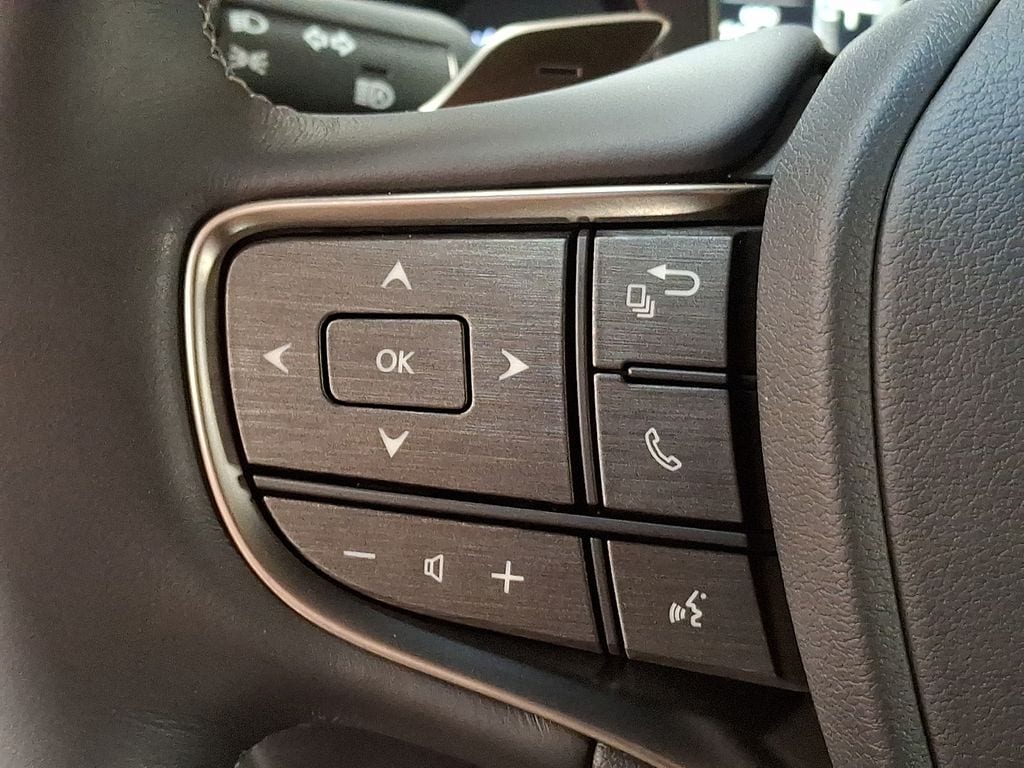 Thumbnail: 2020 Lexus LS - 17