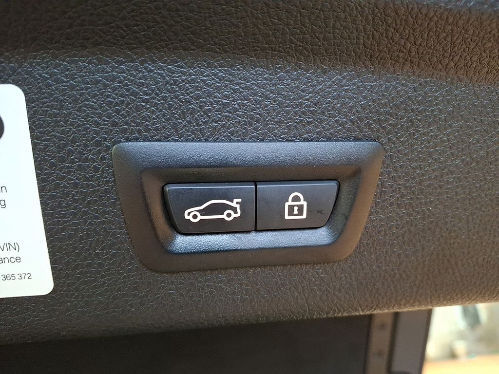 Thumbnail: 2018 BMW 3 Series - 27