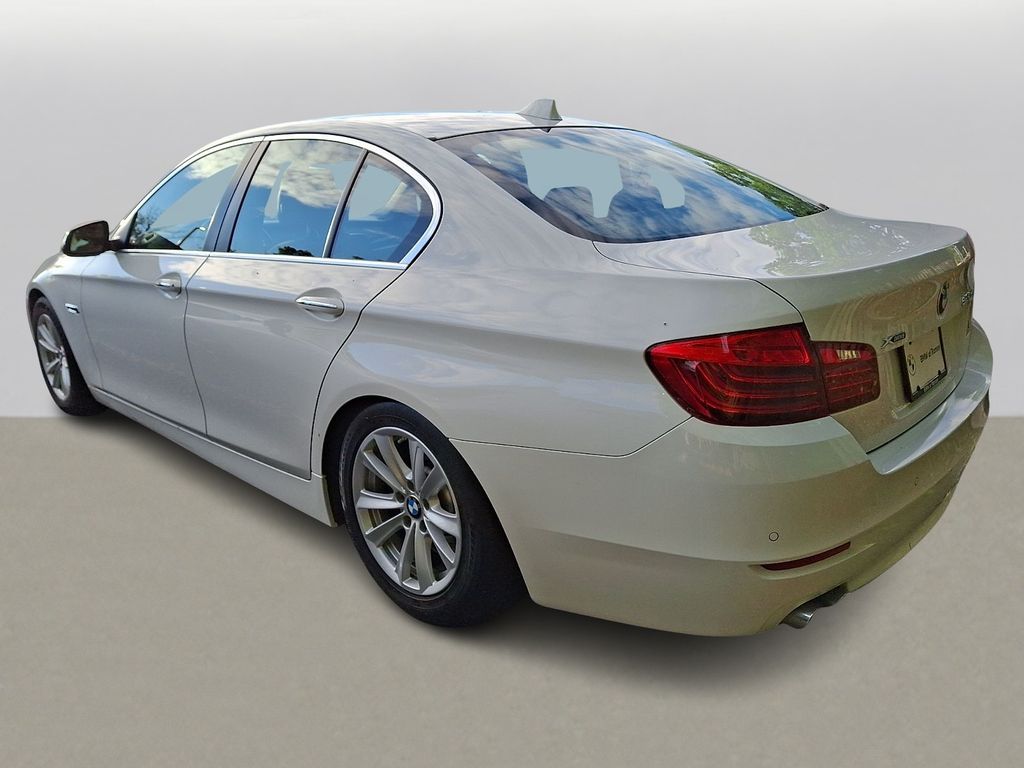 Thumbnail: 2016 BMW 5 Series - 5