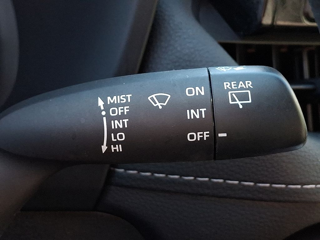 Thumbnail: 2021 Toyota RAV4 - 19