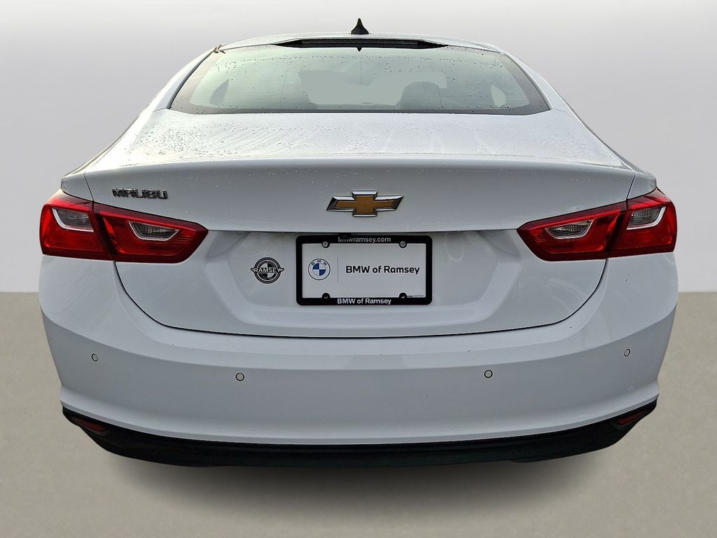 Thumbnail: 2024 Chevrolet Malibu - 4