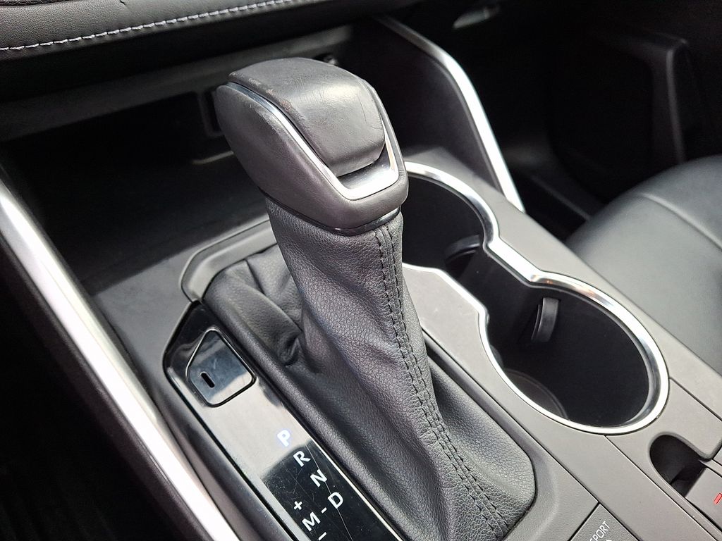 Thumbnail: 2021 Toyota Highlander - 13