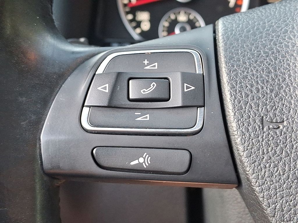 Thumbnail: 2017 Volkswagen Tiguan - 16