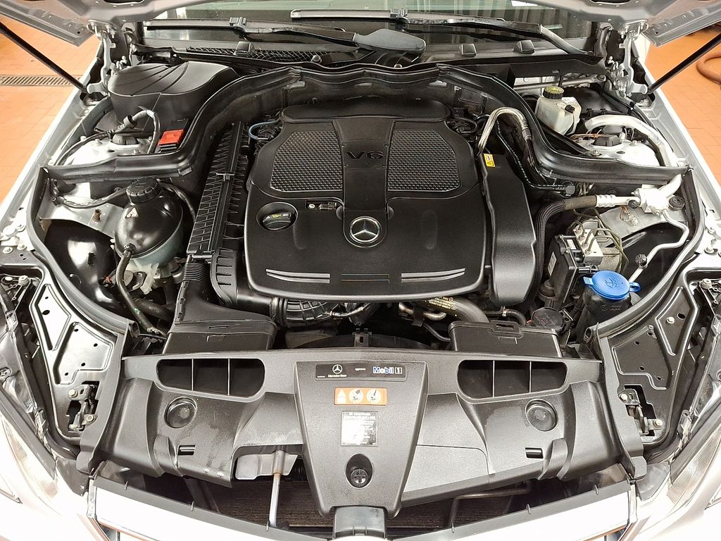 Thumbnail: 2012 Mercedes-Benz E-Class - 24