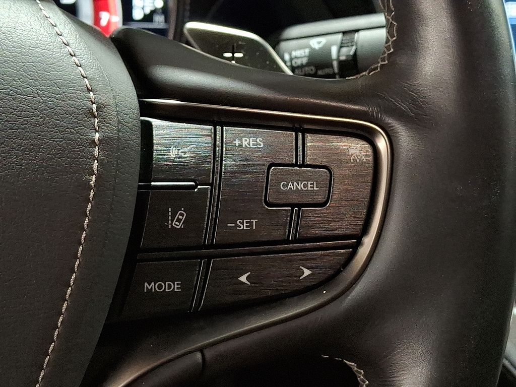 Thumbnail: 2018 Lexus LS - 16