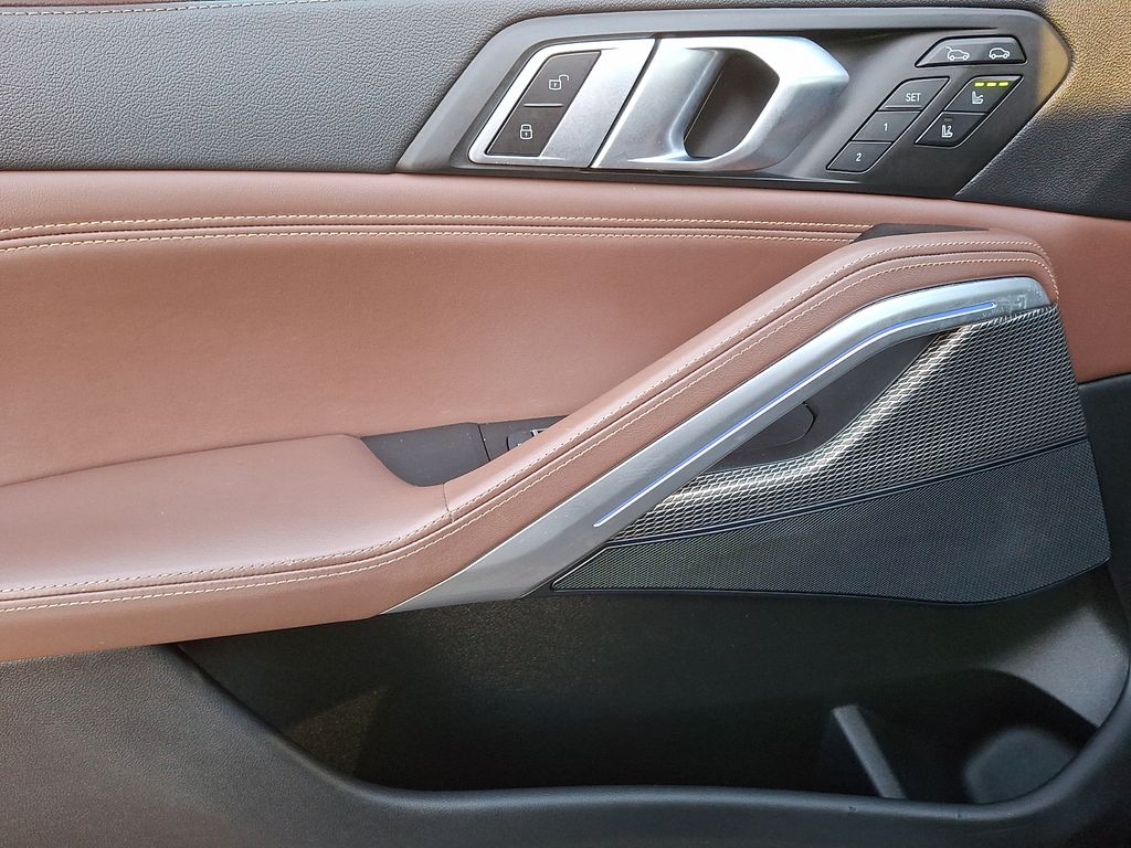 Thumbnail: 2022 BMW X6 - 8