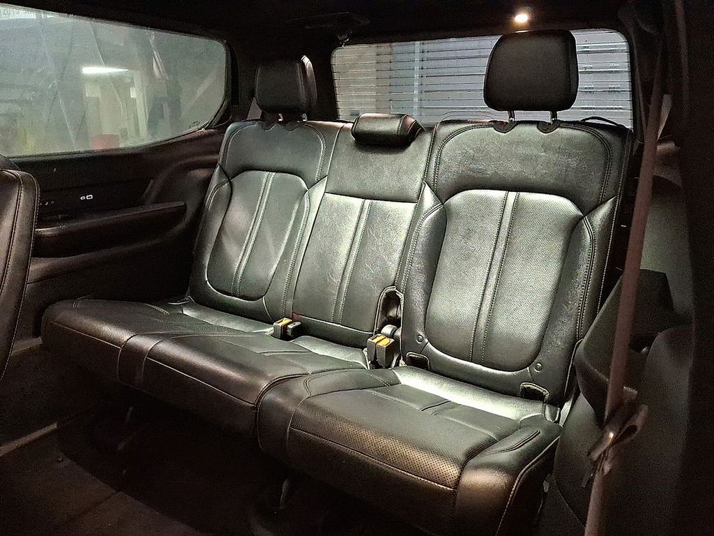 Thumbnail: 2023 Jeep Wagoneer - 6