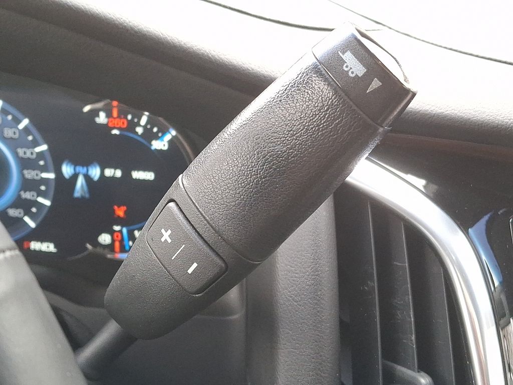 Thumbnail: 2018 Cadillac Escalade - 14