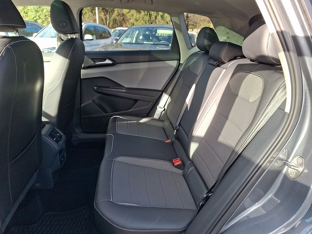 Thumbnail: 2022 Volkswagen Taos - 9