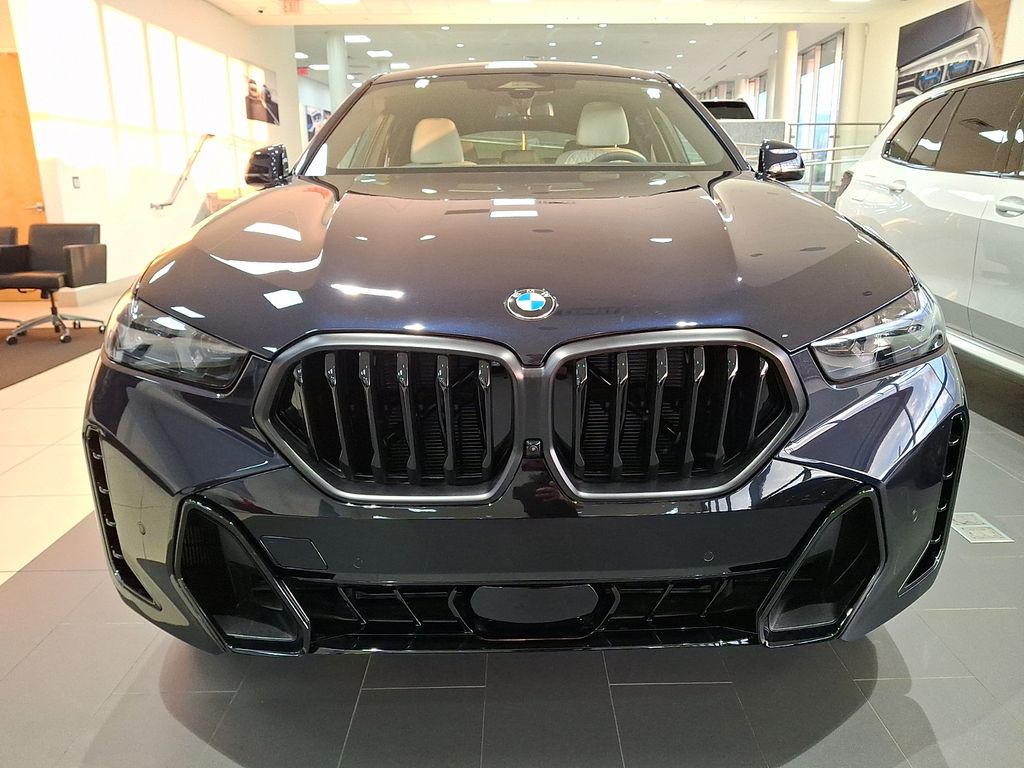 Thumbnail: 2027 BMW X6 - 2