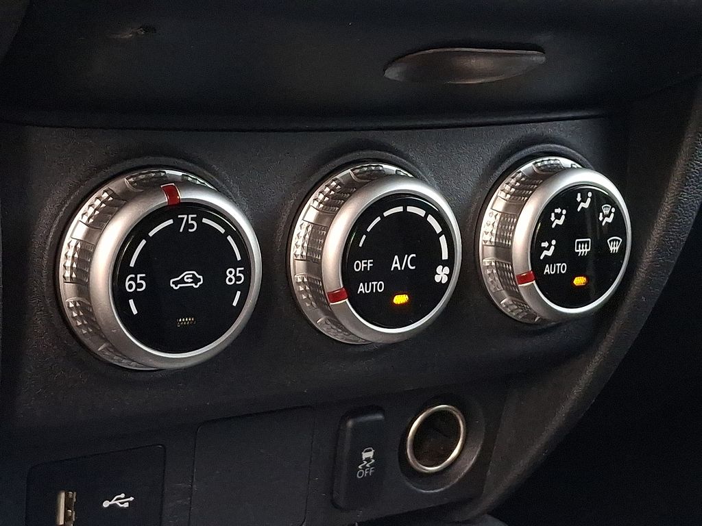 2022 Mitsubishi Outlander Sport ES 12